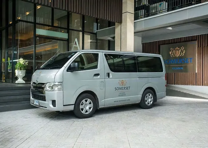 Somerset Ekamai 4*